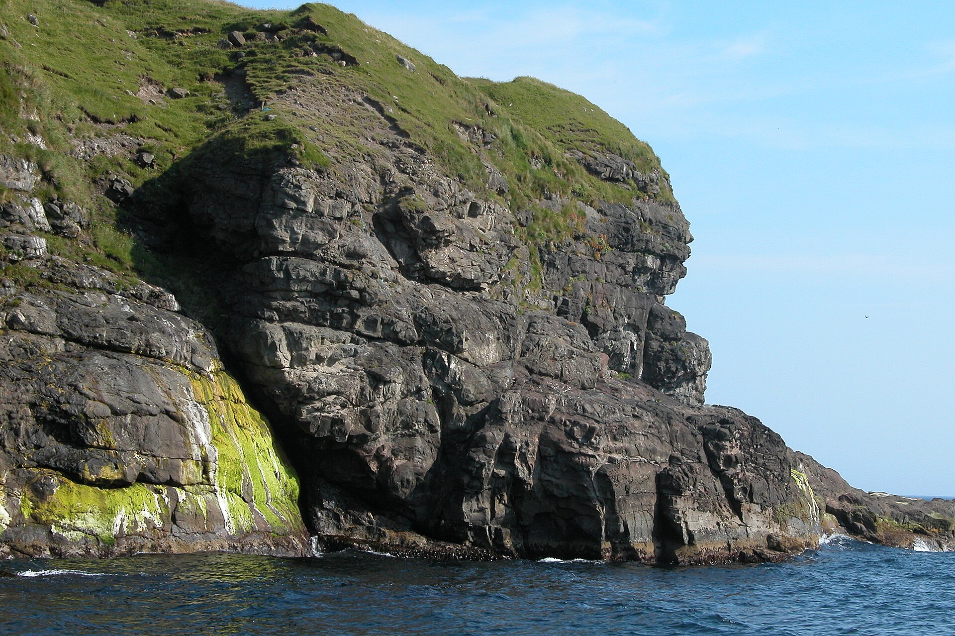 Küstenlandschaft bei Viðareiði auf den Färöern